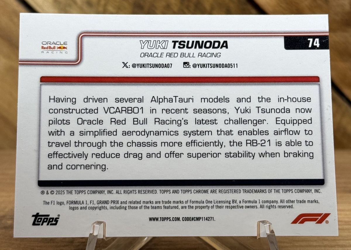 Yuki Tsunoda – Red Bull · 2025 Topps Chrome F1 #74 Green Refractor /299