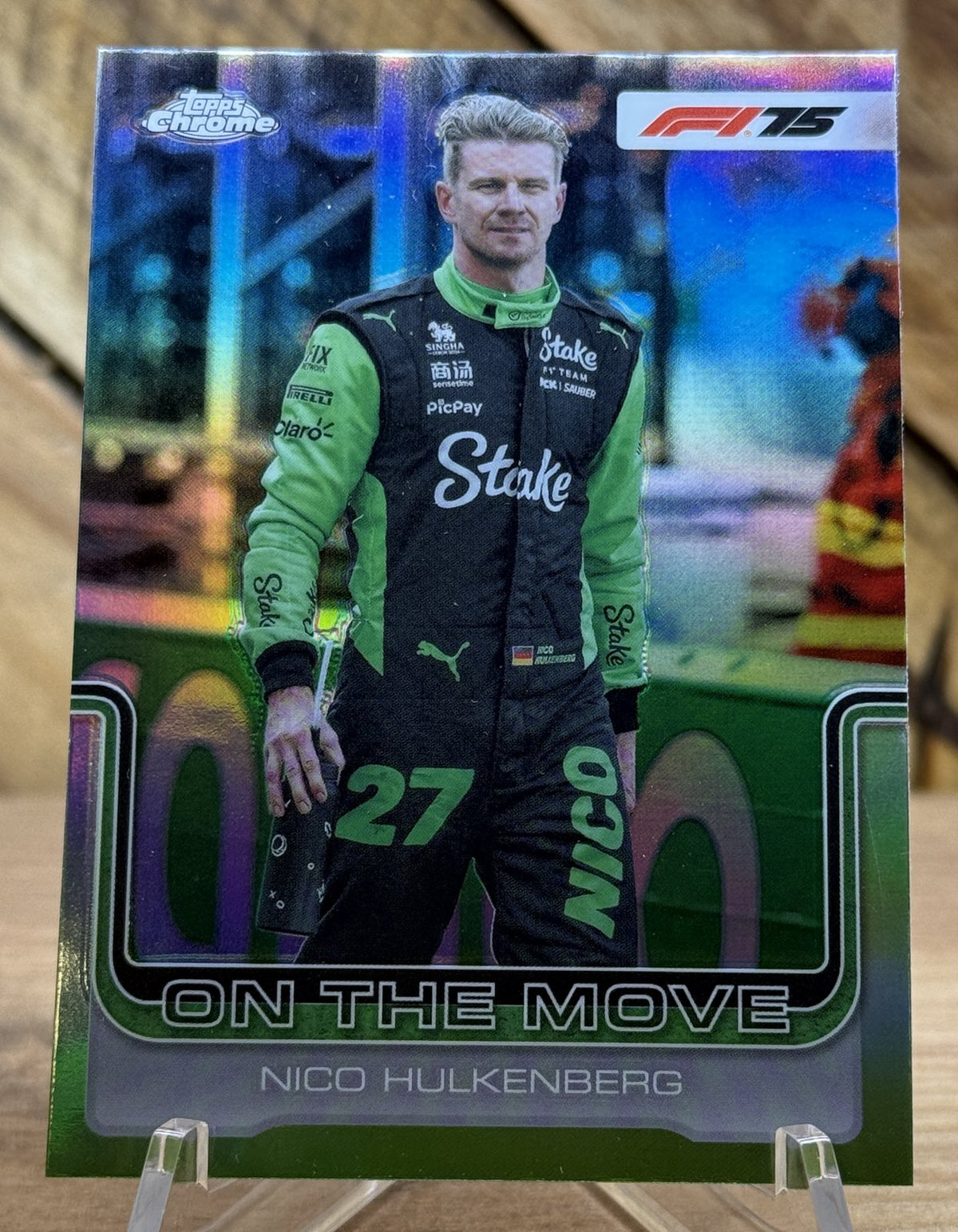 Nico Hulkenberg – Kick Sauber · 2025 Topps Chrome F1 #188 On The Move Refractor
