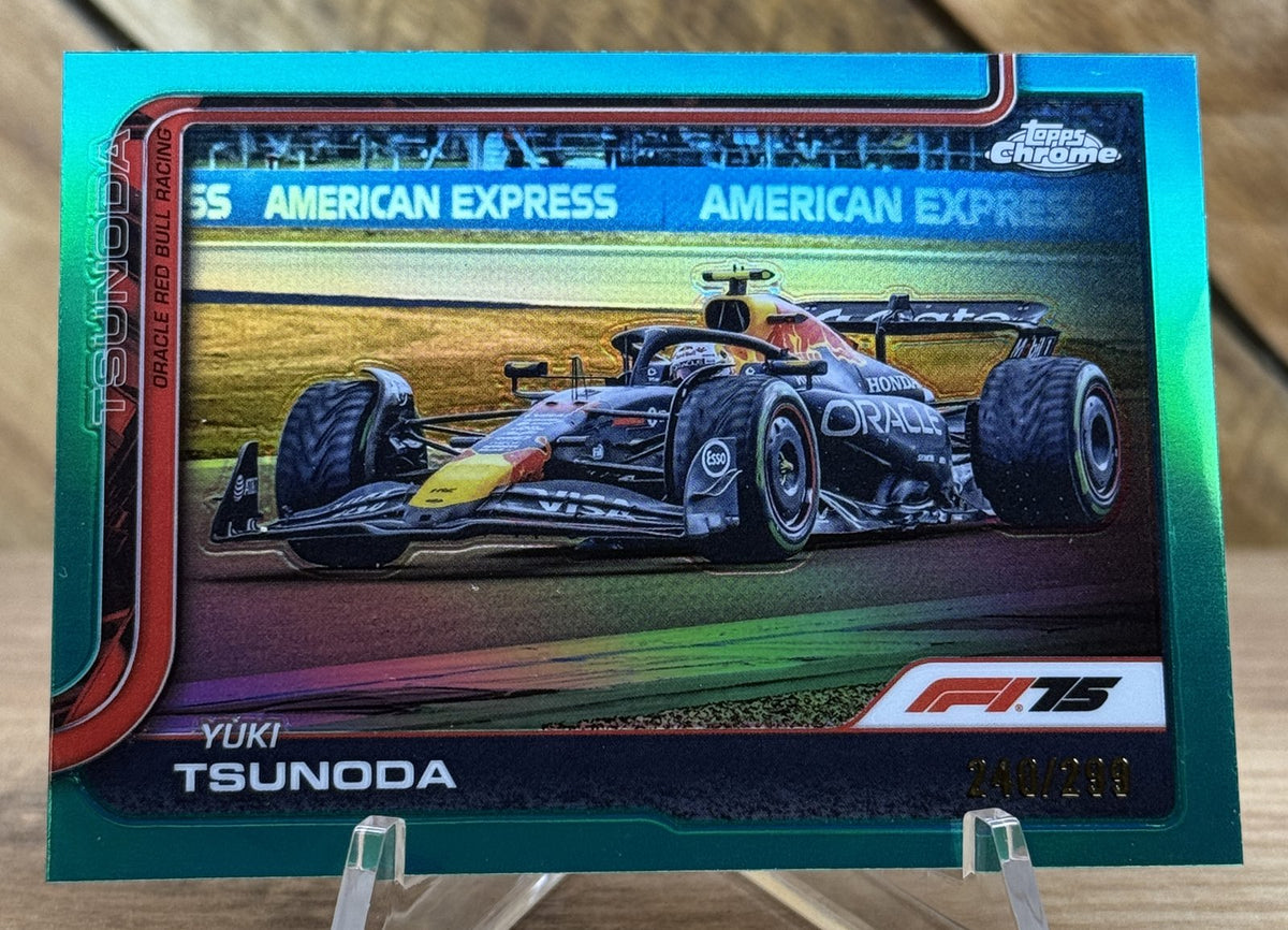 Yuki Tsunoda – Red Bull · 2025 Topps Chrome F1 #74 Green Refractor /299